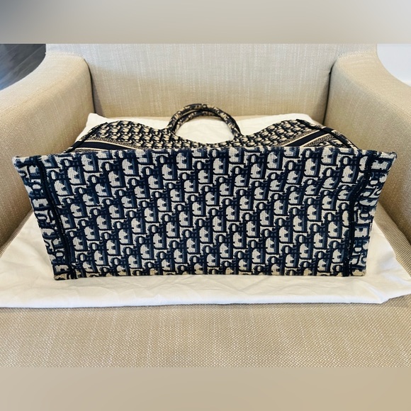 Dior Large Book Tote - Picture 12 of 14